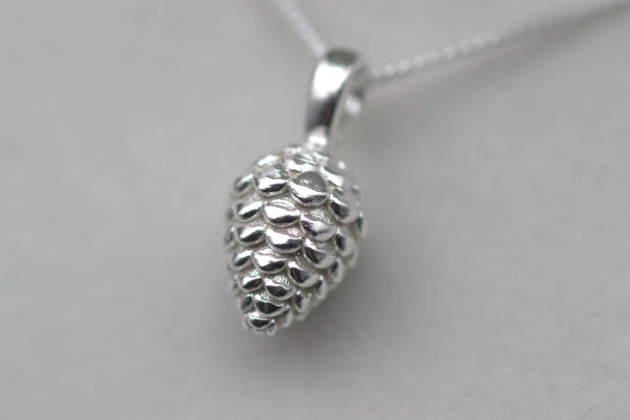 Pendentif pomme de pin — visuel 2