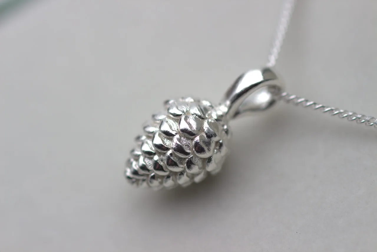 Pendentif pomme de pin — visuel 3